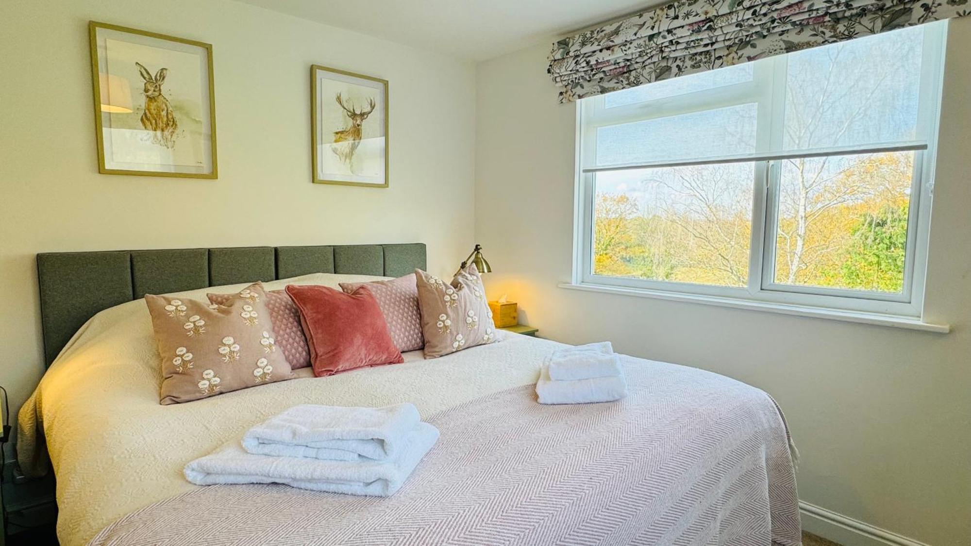 3 Bed Spa Cottage Southwater Екстериор снимка